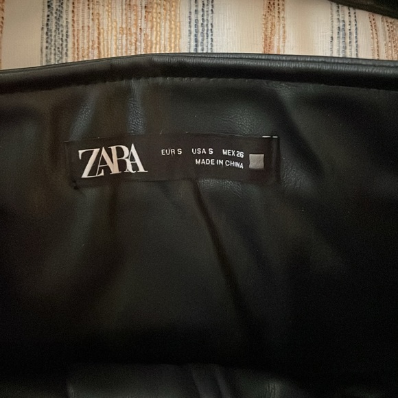Adorable Zara "leather" set - Picture 4 of 5